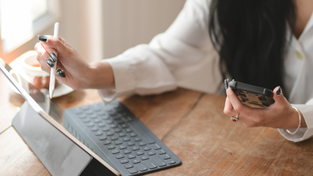 Tablet vs. okostelefon: mikor melyik a praktikusabb?
